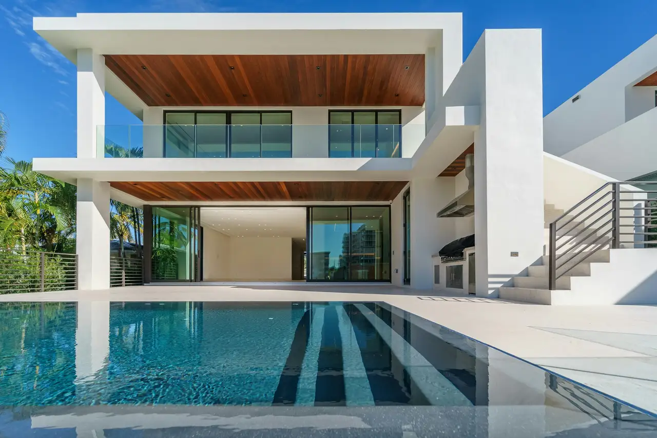 Villa contemporaine avec piscine, photographie d’ambiance